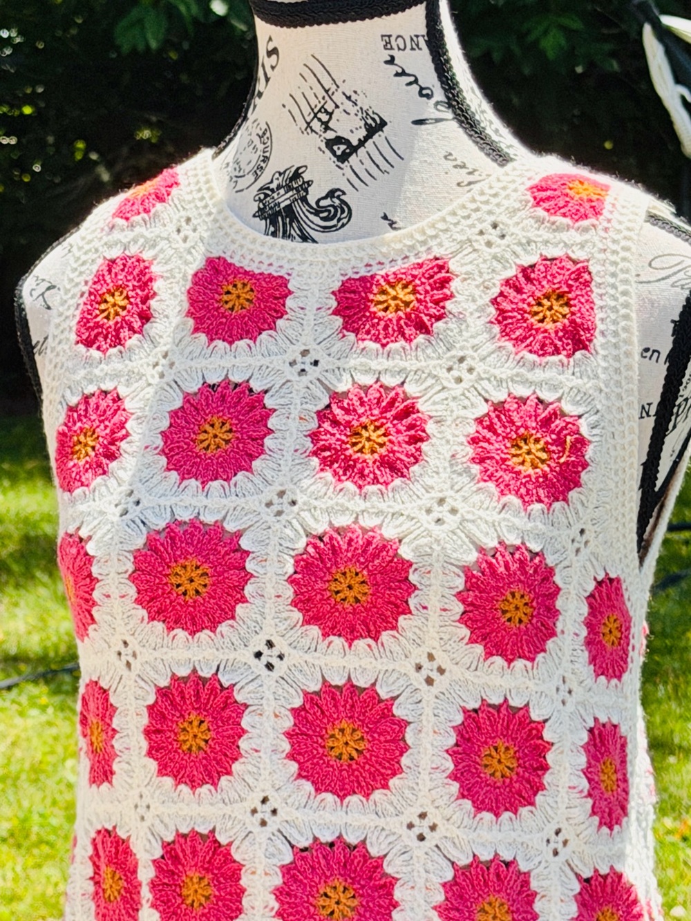 Handmade rebellion Crochet Floral Tank Top - Pink & White - Picture 2 of 10